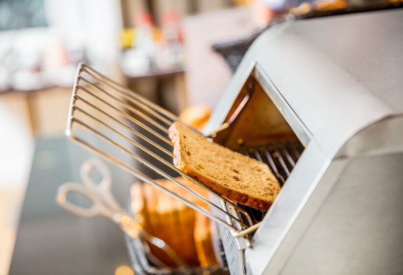 בית מלון כפרי Holiday Inn Express Amsterdam   Schiphol, An Ihg