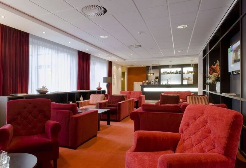בית מלון כפרי Holiday Inn Express Amsterdam   Schiphol, An Ihg