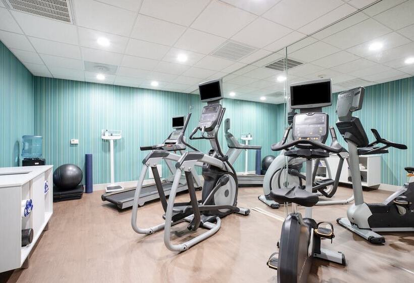 호텔 Holiday Inn Express & Suites Yosemite Park Area, An Ihg