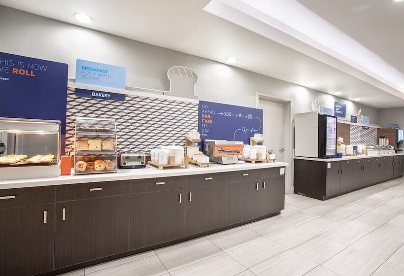 호텔 Holiday Inn Express & Suites Yosemite Park Area, An Ihg