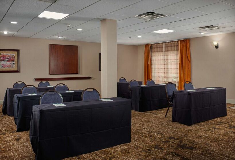 فندق Homewood Suites By Hilton Sarasota