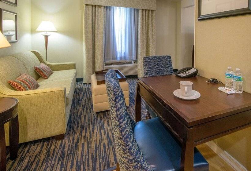 فندق Homewood Suites By Hilton Sarasota