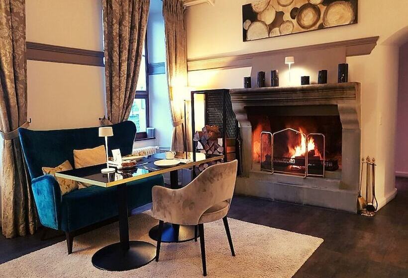 בית מלון כפרי Hostellerie Le Petit Manoir