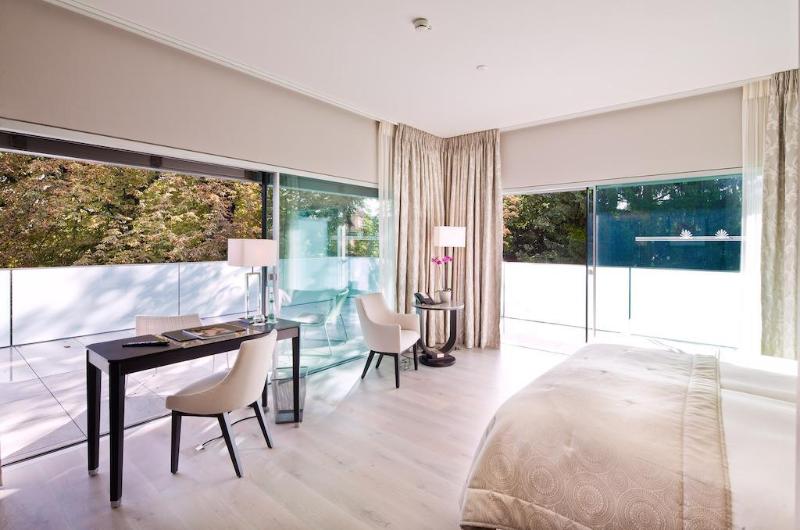 בית מלון כפרי Hostellerie Le Petit Manoir