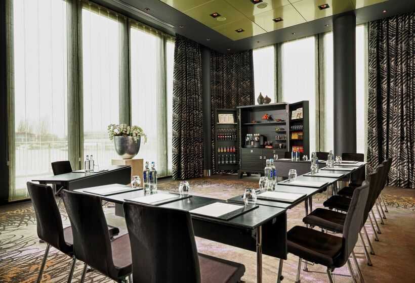 هتل Hyatt Regency Dusseldorf