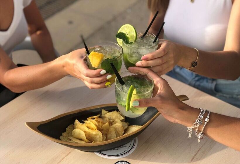 Отель Ibis Ripollet