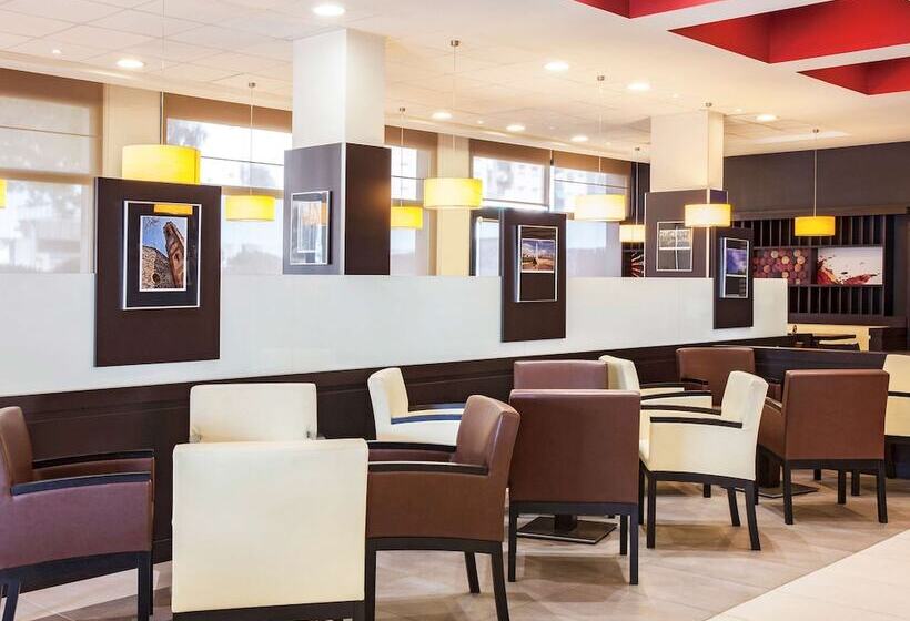 Отель Ibis Ripollet