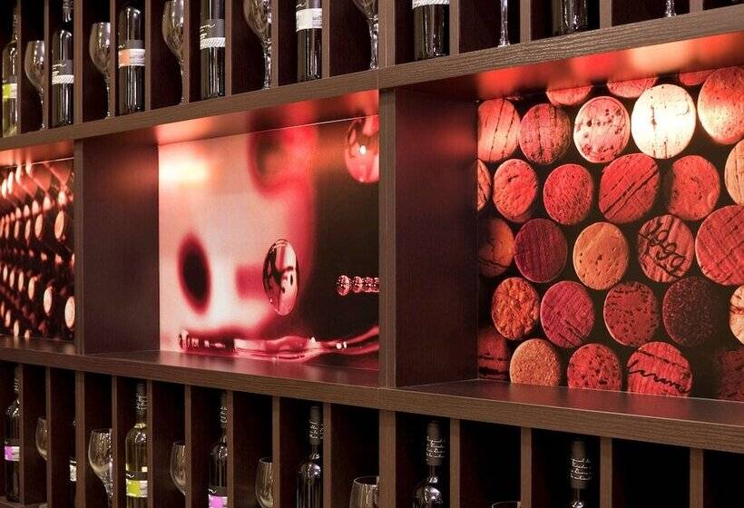 Отель Ibis Ripollet