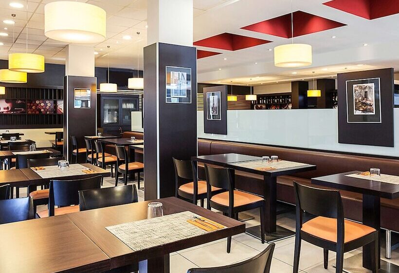 Отель Ibis Ripollet