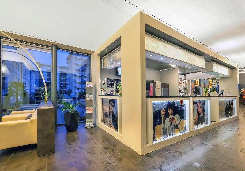 فندق Ibis Locarno