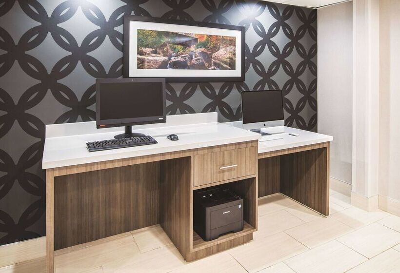 בית מלון כפרי La Quinta By Wyndham Milledgeville