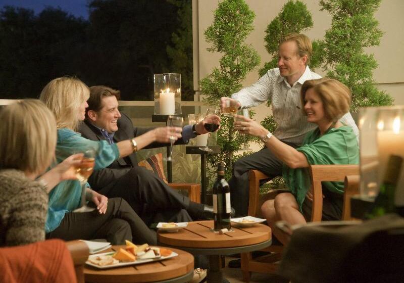 호텔 Omni Fort Worth