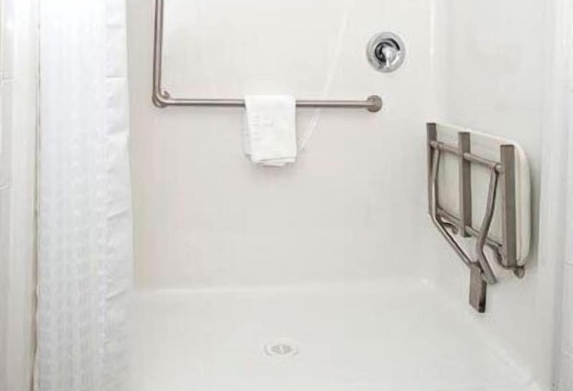 فندق Paradise Inn And Suites