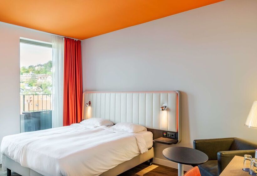 هتل Park Inn By Radisson Stuttgart