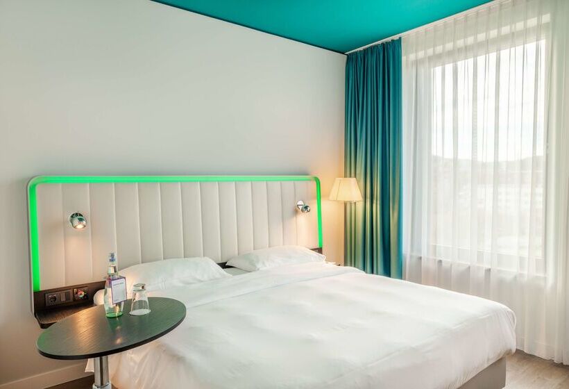 בית מלון כפרי Park Inn By Radisson Stuttgart