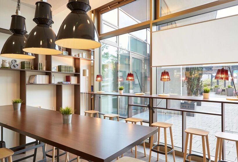 בית מלון כפרי Park Inn By Radisson Stuttgart