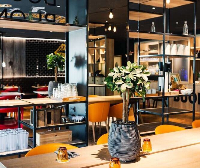 בית מלון כפרי Park Inn By Radisson Stuttgart