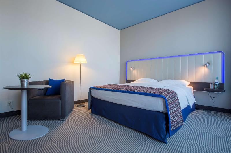 هتل Park Inn By Radisson Stuttgart
