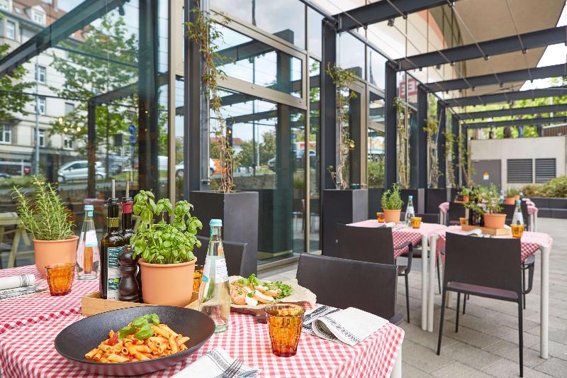 هتل Park Inn By Radisson Stuttgart