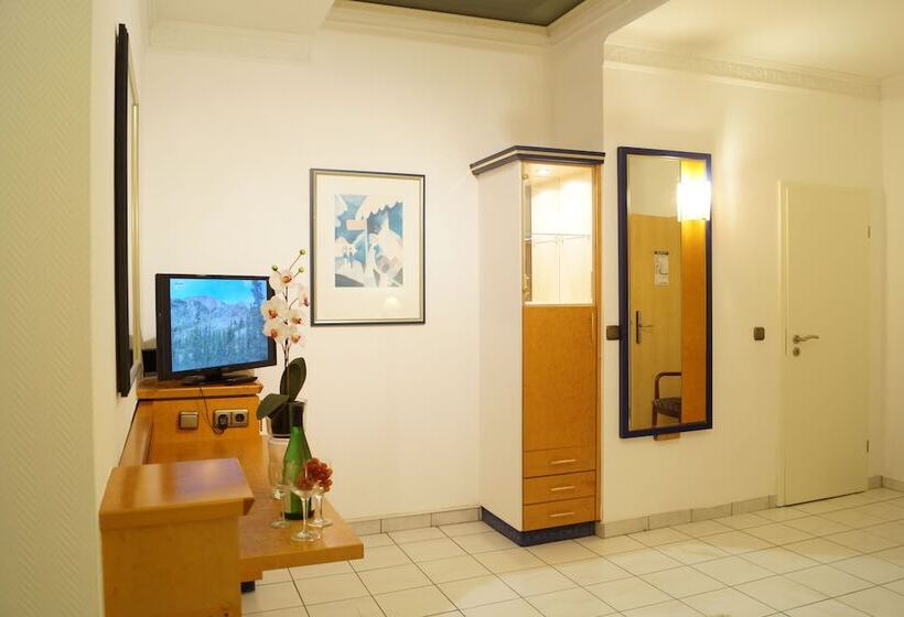 酒店 Rahlstedter Hof