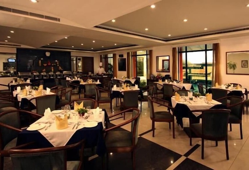 בית מלון כפרי Renest Gandhidham