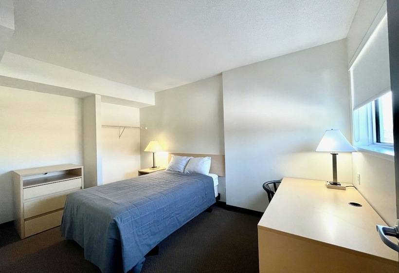 Отель Residence & Conference Centre Ottawa Downtown