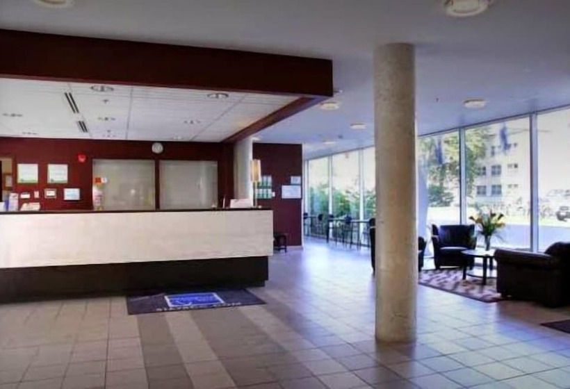 Отель Residence & Conference Centre Ottawa Downtown