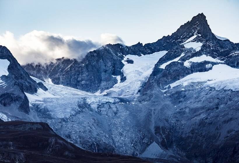 هتل Riffelhaus 1853