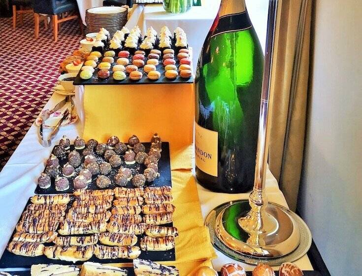 Roganstown Hotel & Country Club