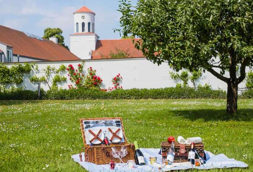 فندق Schloss Neuhardenberg