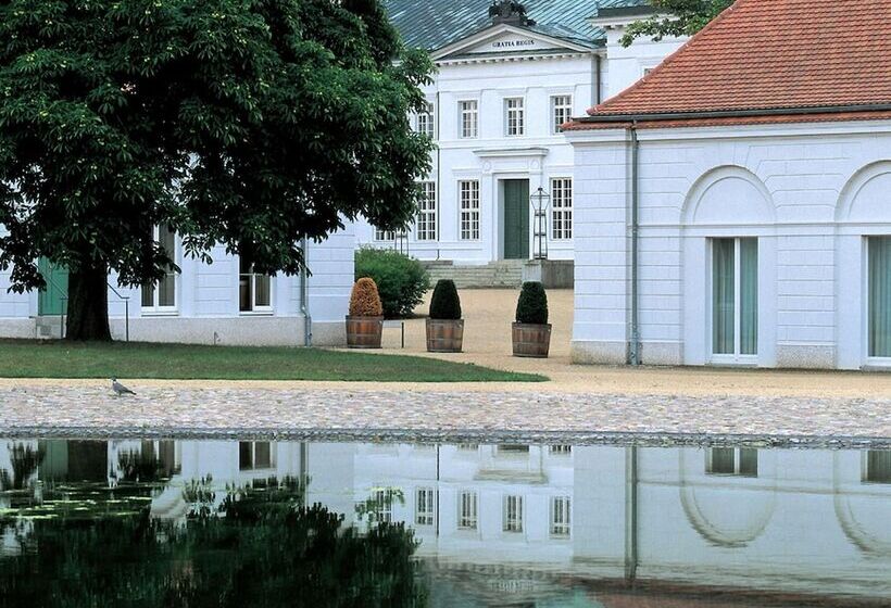 فندق Schloss Neuhardenberg