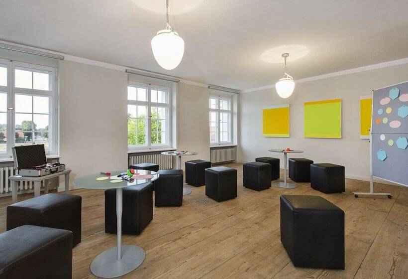 فندق Schloss Neuhardenberg