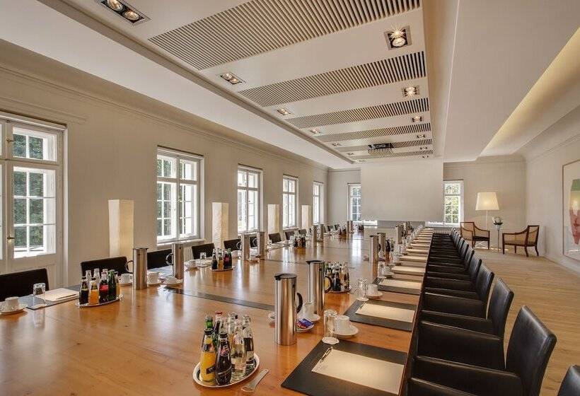 فندق Schloss Neuhardenberg