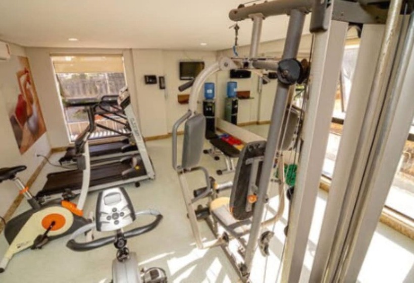 בית מלון כפרי Sun Square Suites