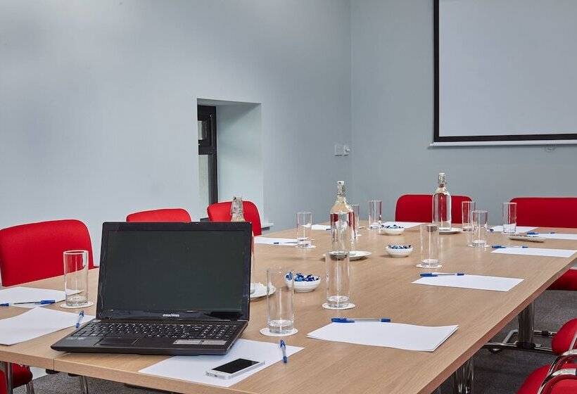 בית מלון כפרי The Farmers Kitchen