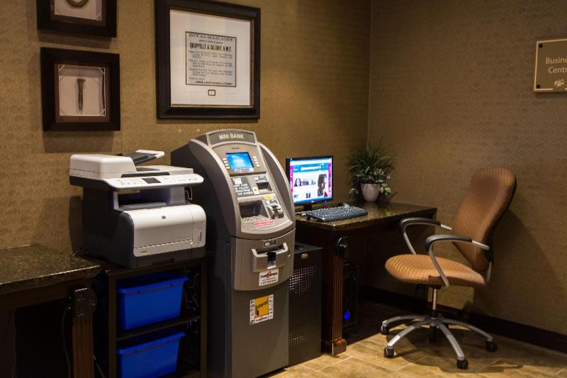 فندق The Kanata Fort Saskatchewan