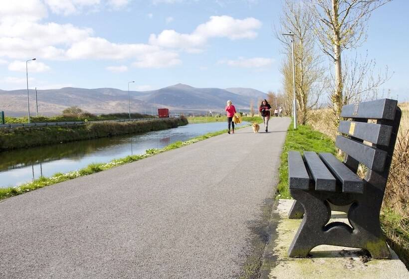 בית מלון כפרי The Rose