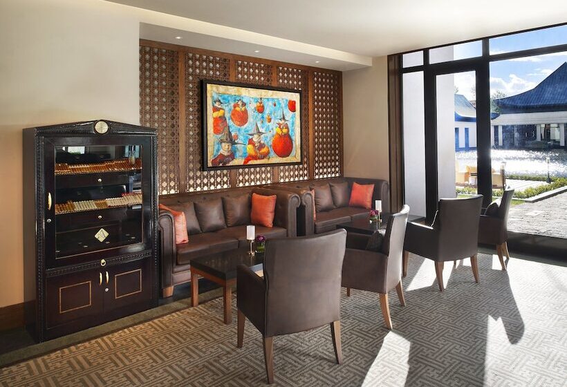 هتل The St. Regis Lhasa Resort