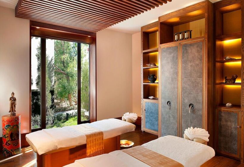 هتل The St. Regis Lhasa Resort