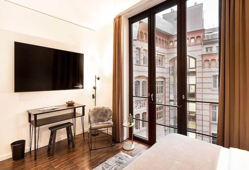 هتل The Weinmeister Berlinmitte  Adults Only