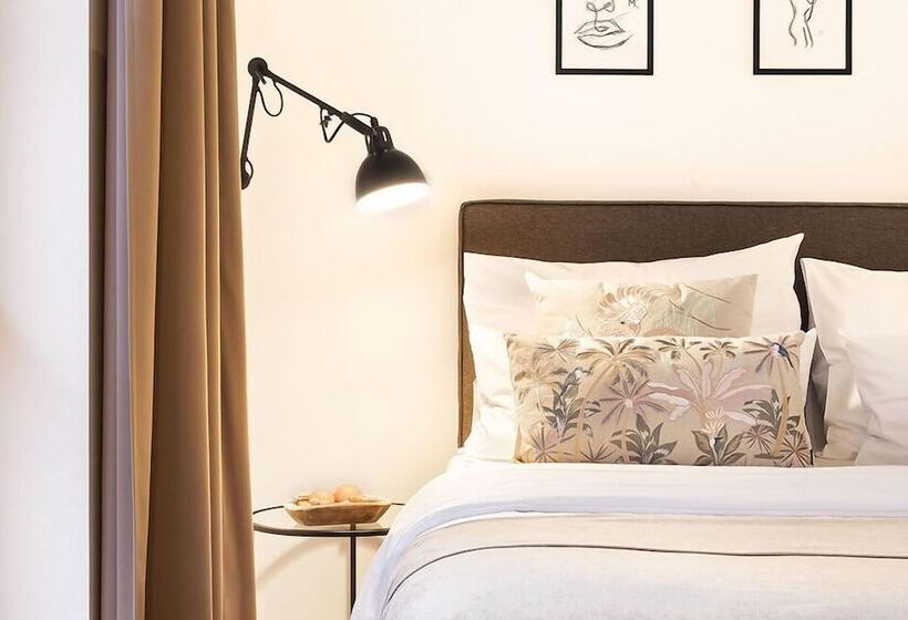 هتل The Weinmeister Berlinmitte  Adults Only