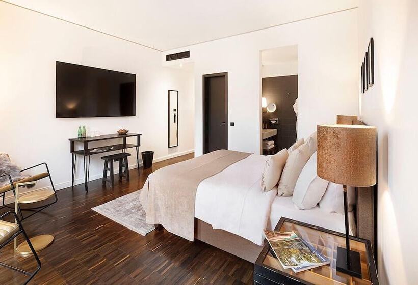 هتل The Weinmeister Berlinmitte  Adults Only