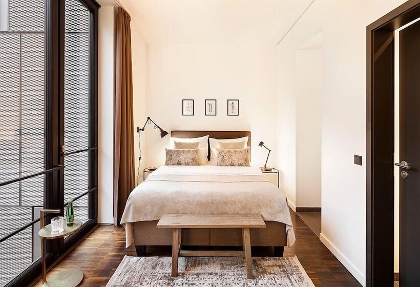 هتل The Weinmeister Berlinmitte  Adults Only