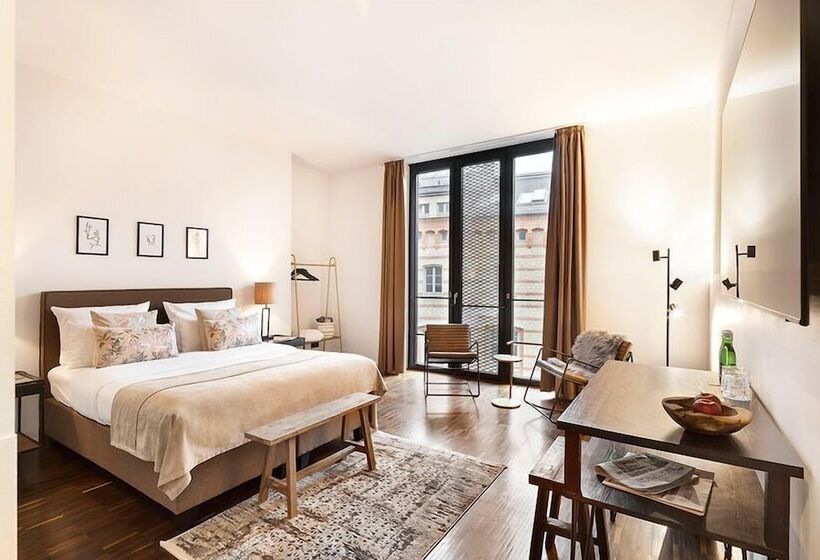 هتل The Weinmeister Berlinmitte  Adults Only