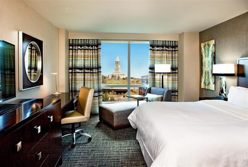 هتل The Westin Alexandria Old Town