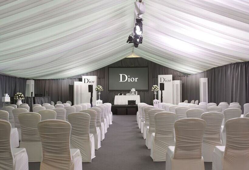 Trump International Golf Links And Hotel Doonbeg Ireland