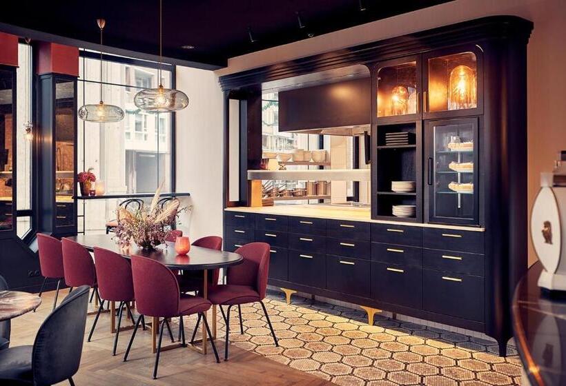 Van Der Valk Theaterhotel De Oranjerie