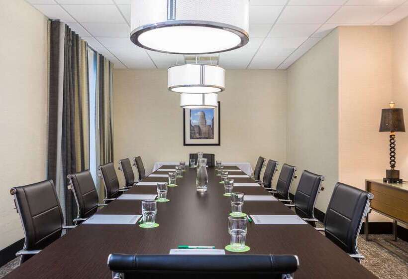 فندق Wyndham Garden Buffalo Downtown