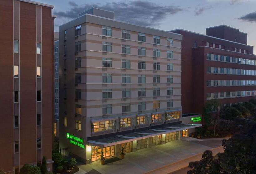 فندق Wyndham Garden Buffalo Downtown