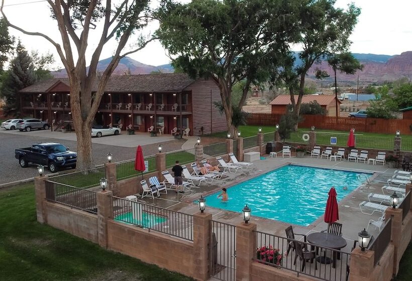 Austin S Chuckwagon Motel